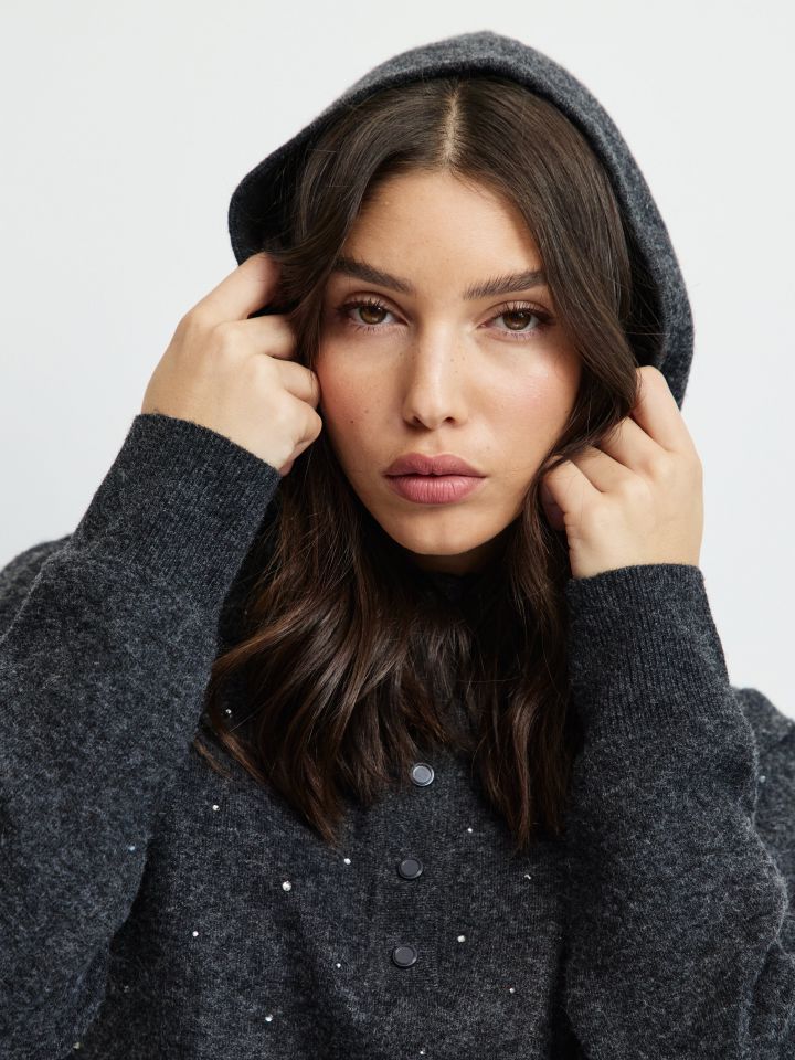 סריג + כובע דמוי יהלומים בצבע אפור מרנגו