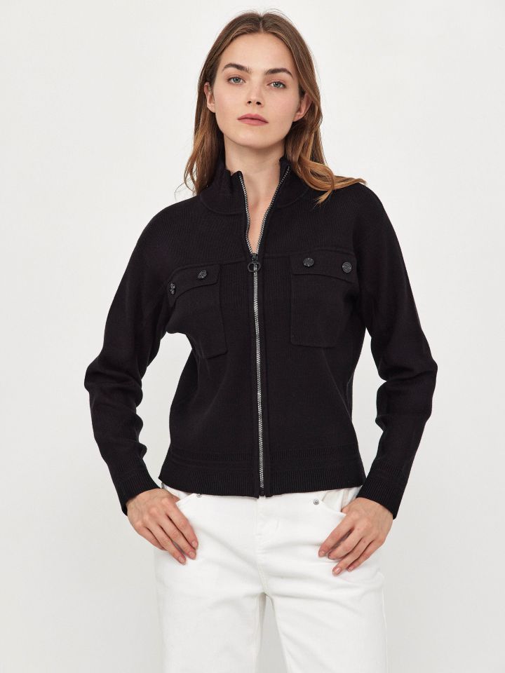 קרדיגן סריג כיסים ורוכסן בצבע שחור