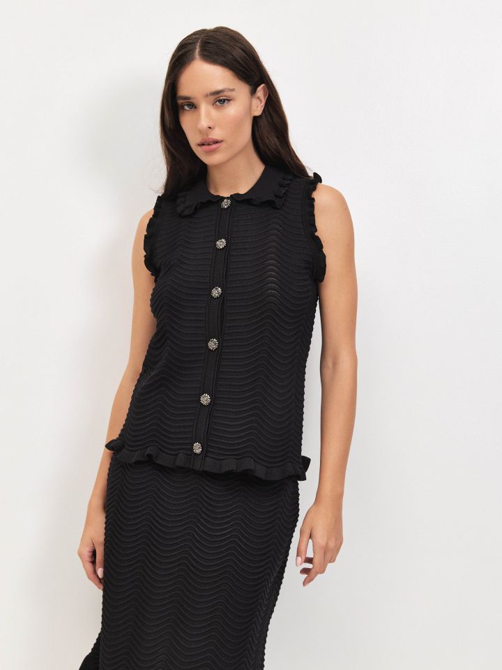 וסט סריג כפתורים SHIRAN בצבע שחור