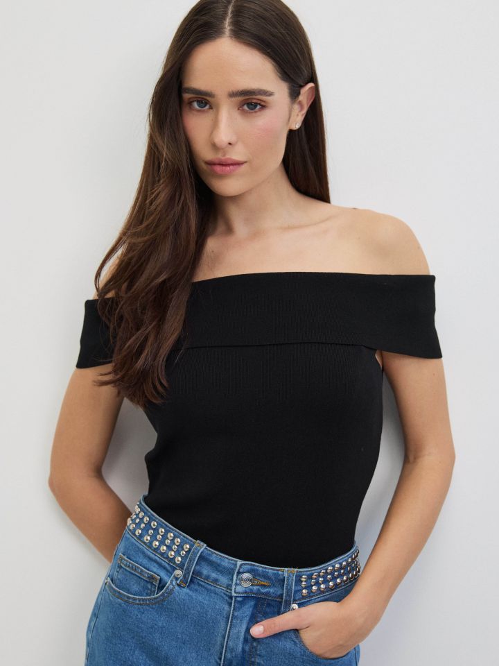 סריג וולן ALONA בצבע שחור