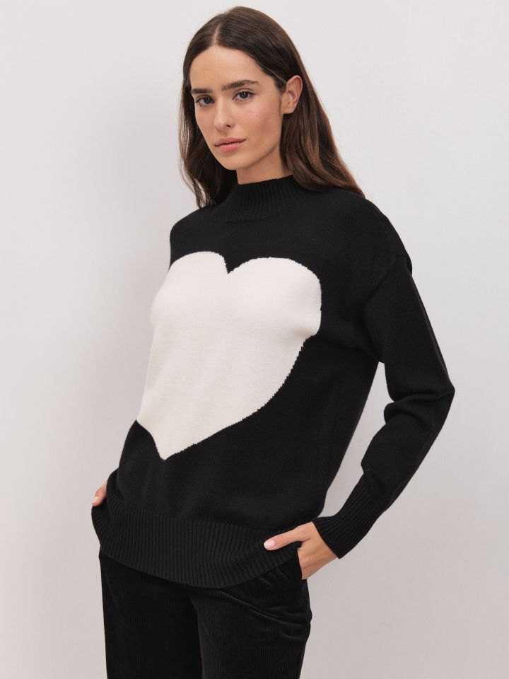 סריג לב בצבע שחור