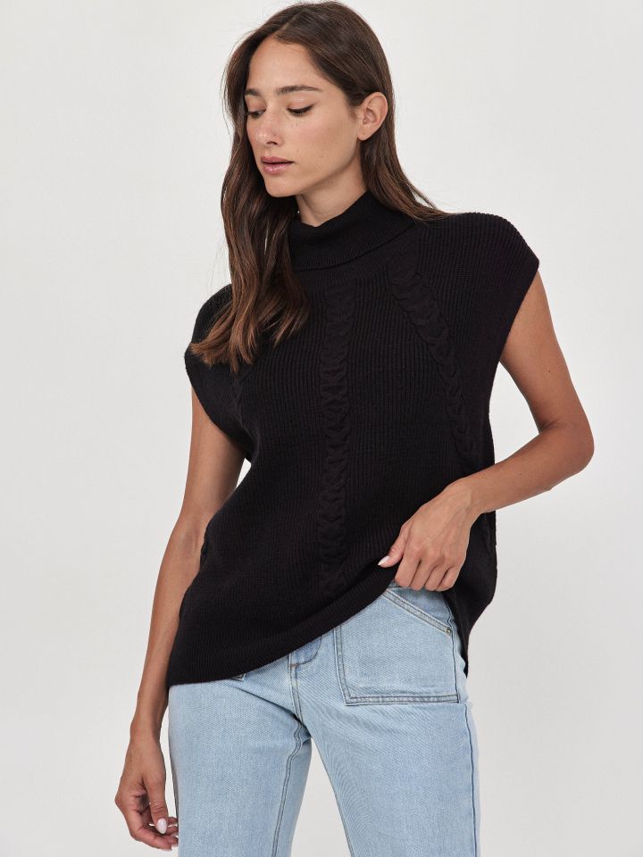 וסט גולף סריג בצבע שחור