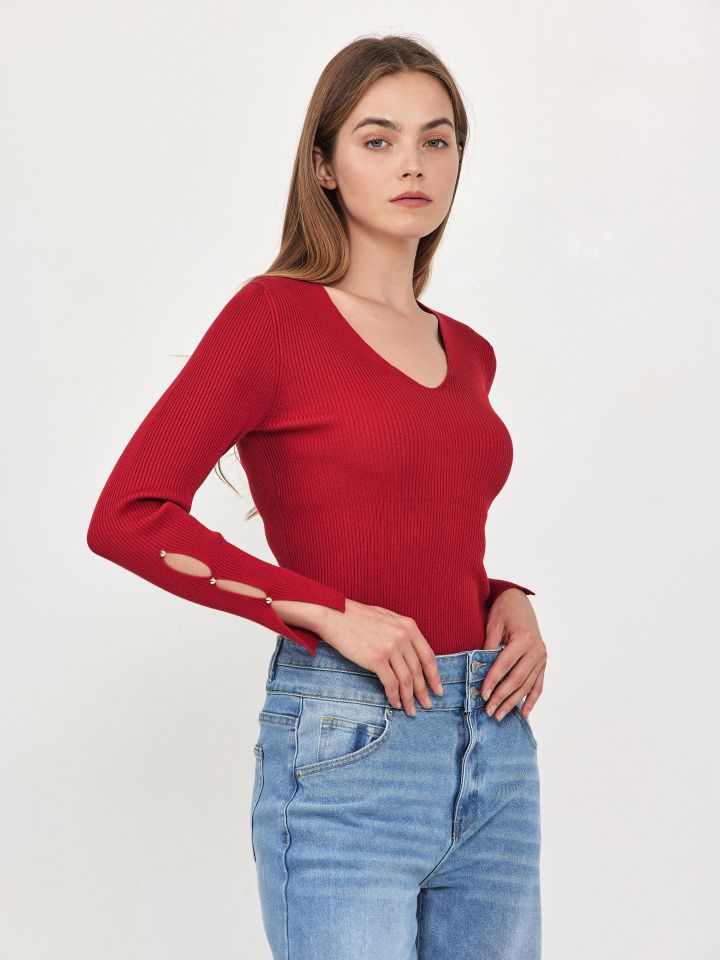 סריג V ריב כפתורים PROMO בצבע אדום מלבורו