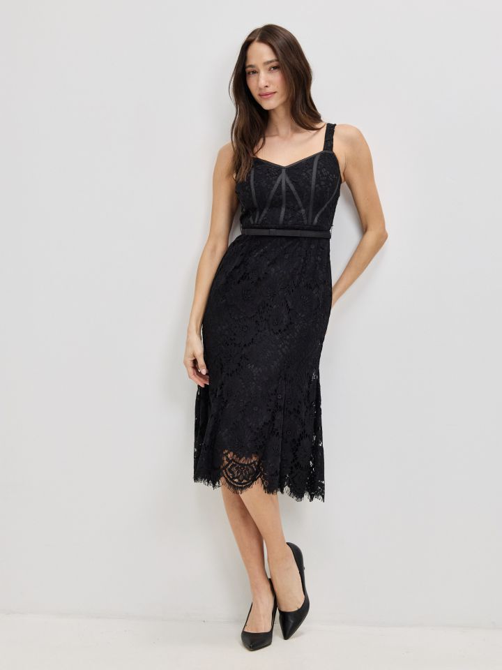 שמלה קרושה + חגורה בצבע שחור