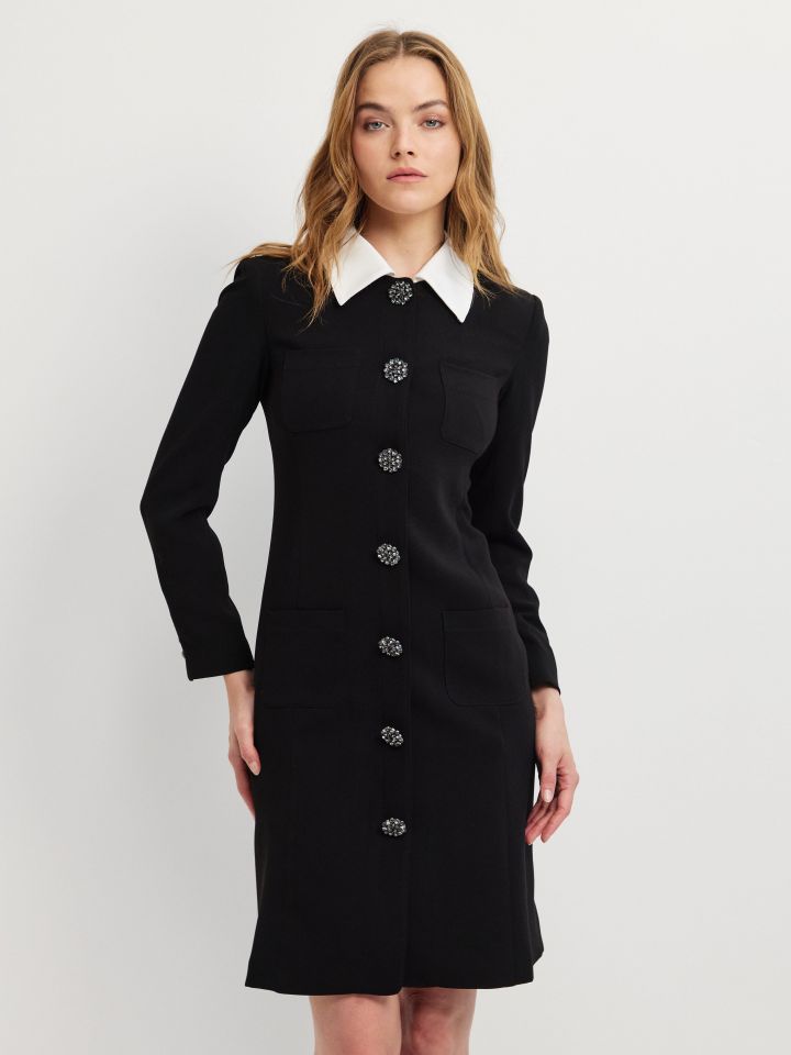 שמלה צוארון כפתורים בצבע שחור