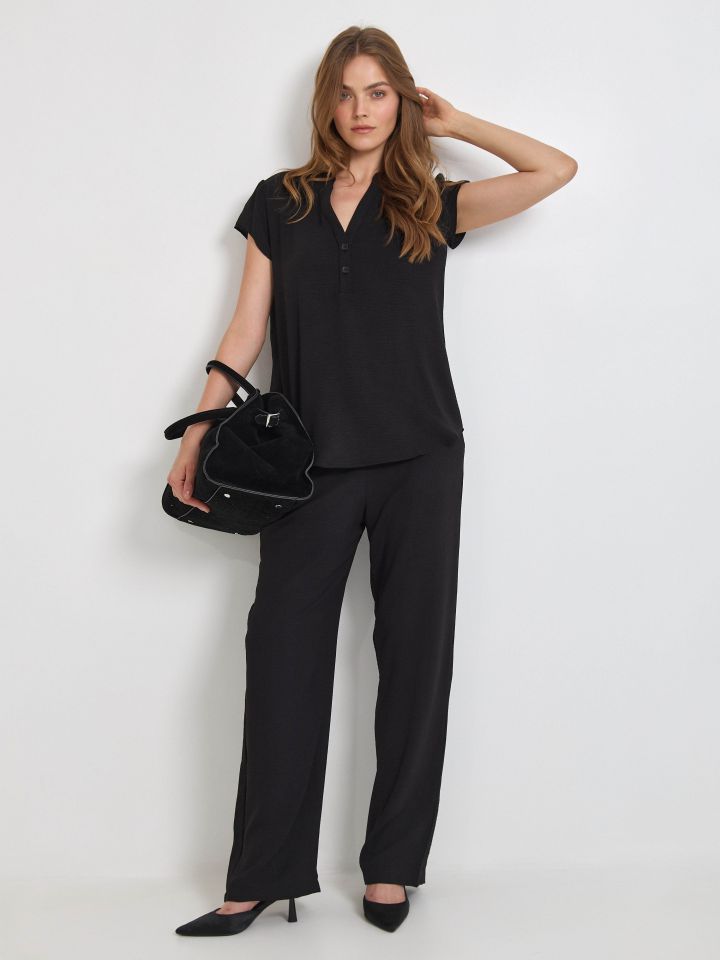 חליפת מכנסיים RANI בצבע שחור