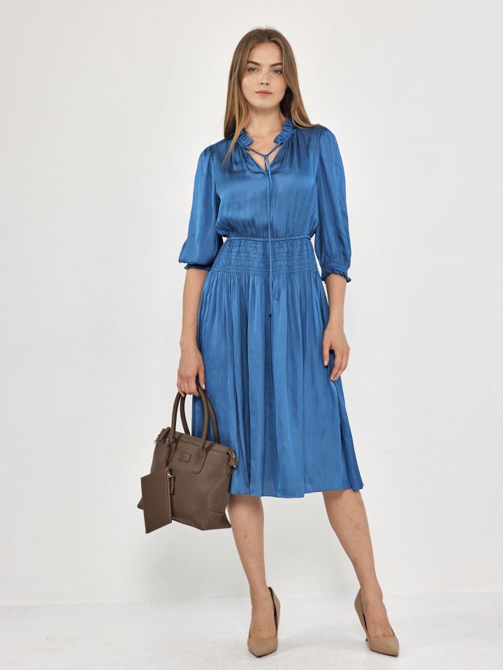 שמלה סטן קומות פתח קשירה בצבע פטרול