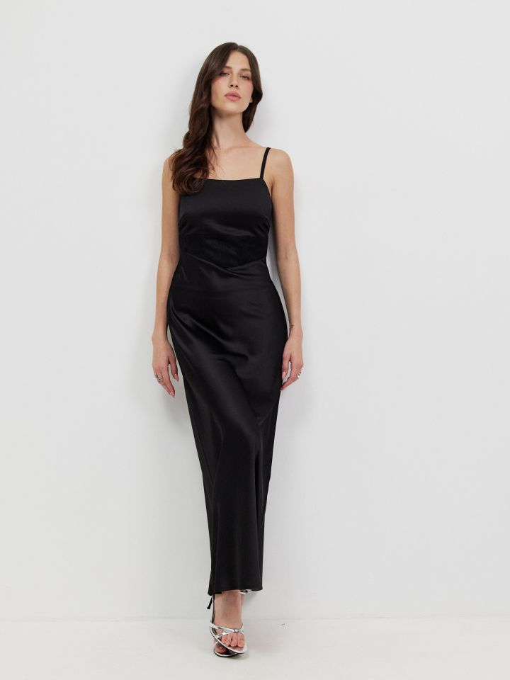 שמלה סטן שילוב תחרה בצבע שחור