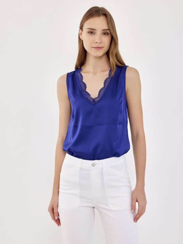 גופיה V שילוב תחרה PROMO בצבע כחול אינדיגו