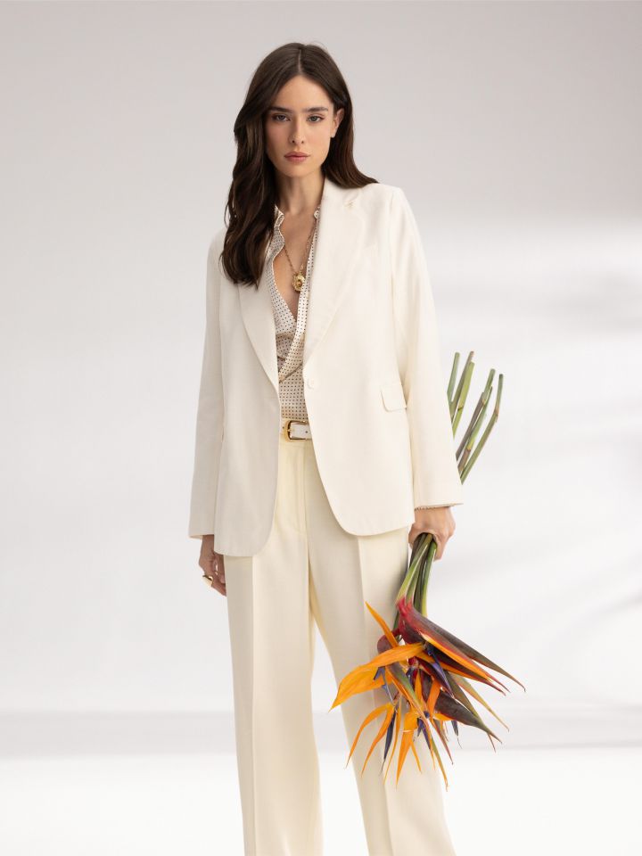 ג’קט דמוי פישתן כפתור אחד בצבע אופוויט