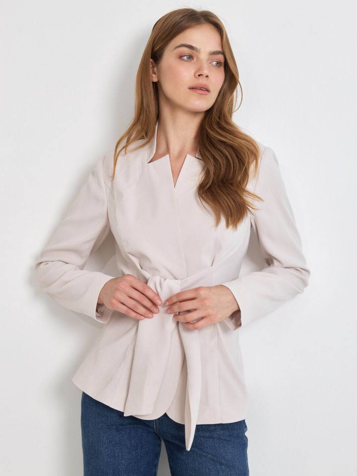 ג’קט קשירה PROMO בצבע בייז’