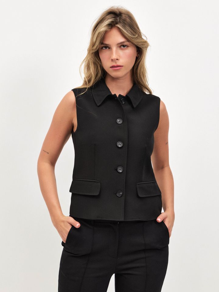 וסט MONACO בצבע שחור