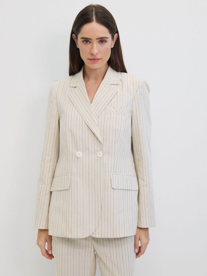 ג’קט פסים כפתור בצבע אופוויט