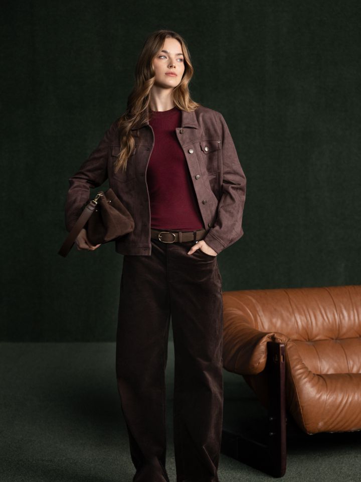 ג’קט דמוי זמש קצר בצבע חום בהיר