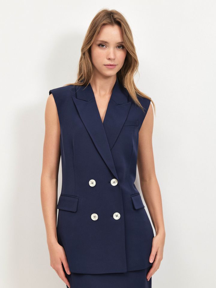 וסט 4 כפתורים בצבע נייבי