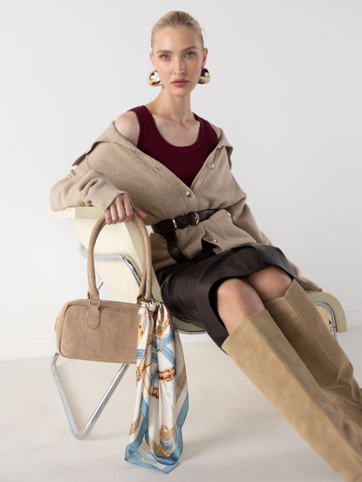 מטפחת דפוס LUXURY בצבע תכלת