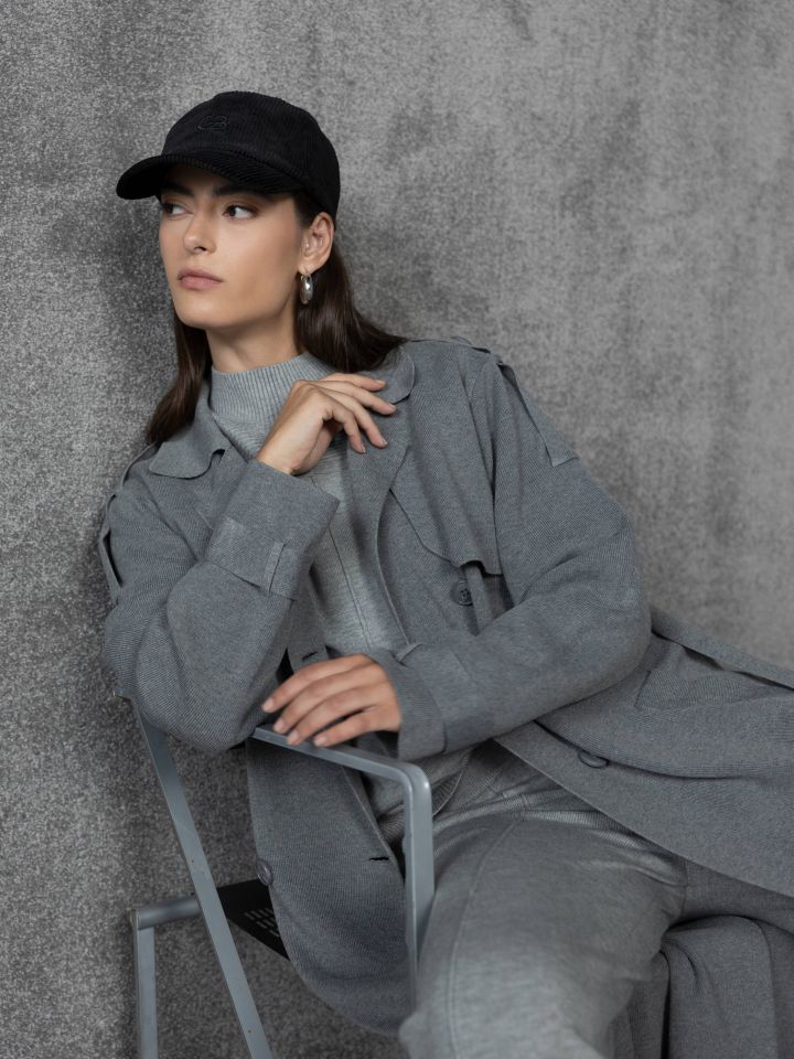 כובע קסקט קורדרוי בצבע שחור