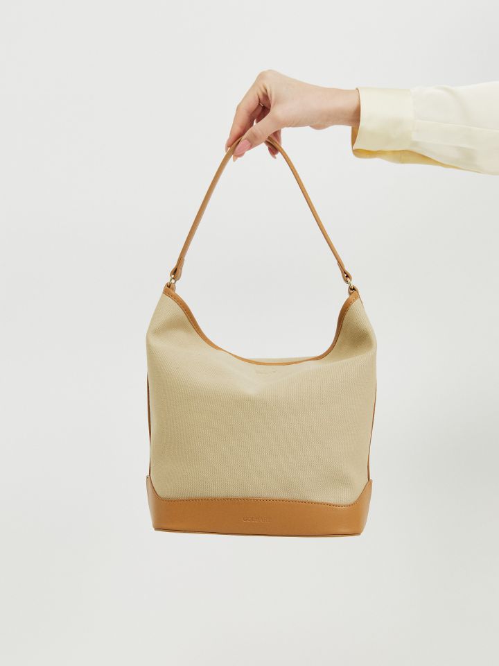 תיק קאנבס דמוי עור בצבע בייז’