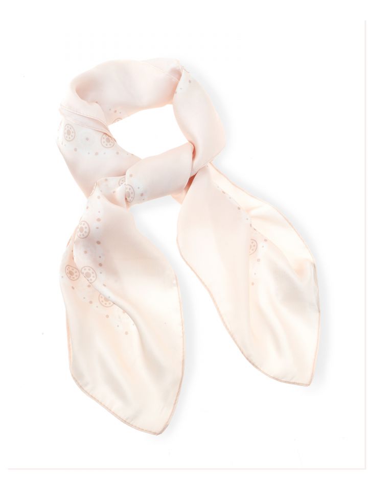 מטפחת פייזלי בצבע בייז’