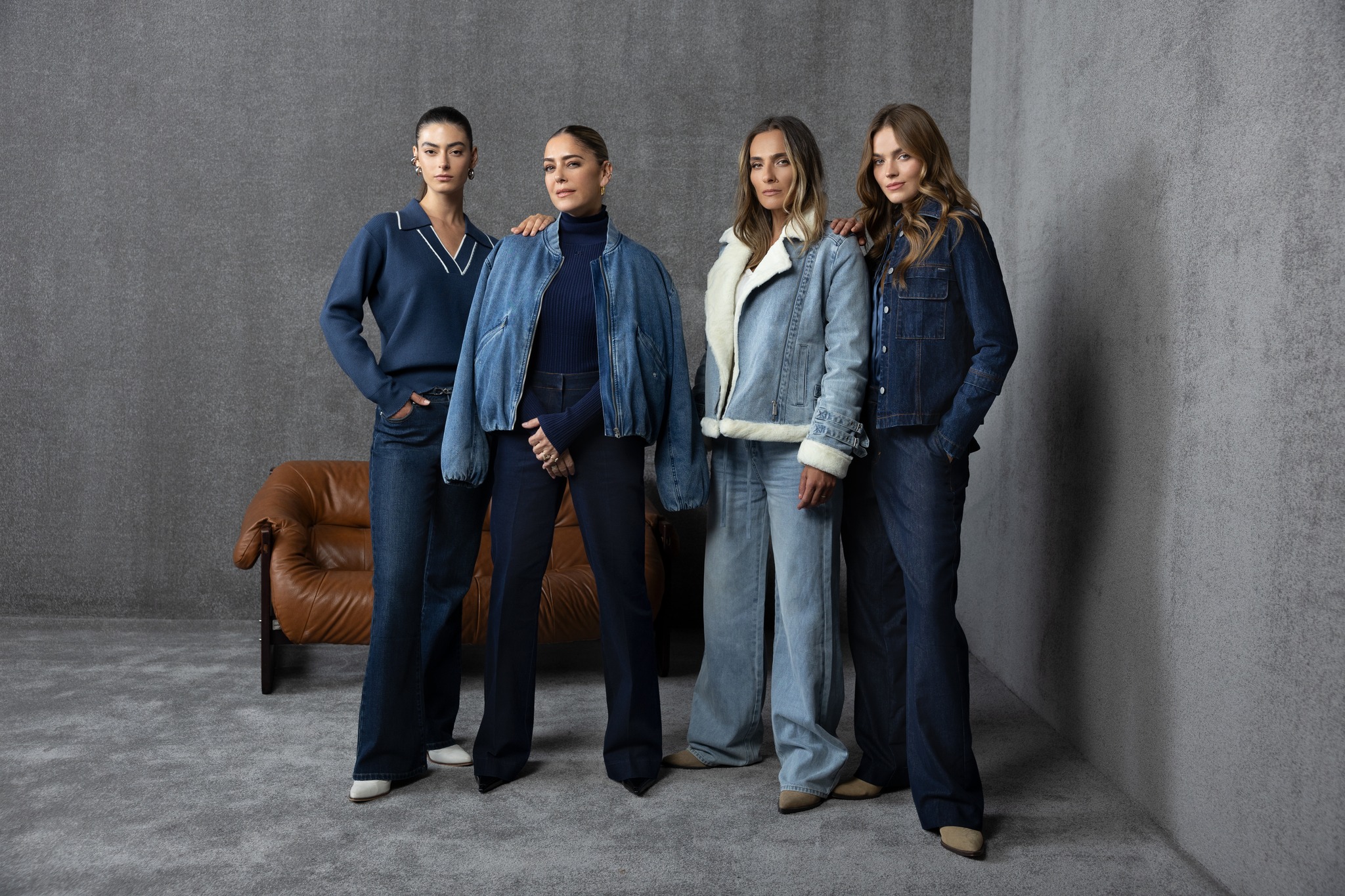 ⁨	Power set for a power woman 💼👠
לוקים מושלמים ולוהטים מחכים לך
קולקציית חורף ב50% הנחה, 
מחכות לך בחנויות ובמשלוח חינם בכל רכישה באתר