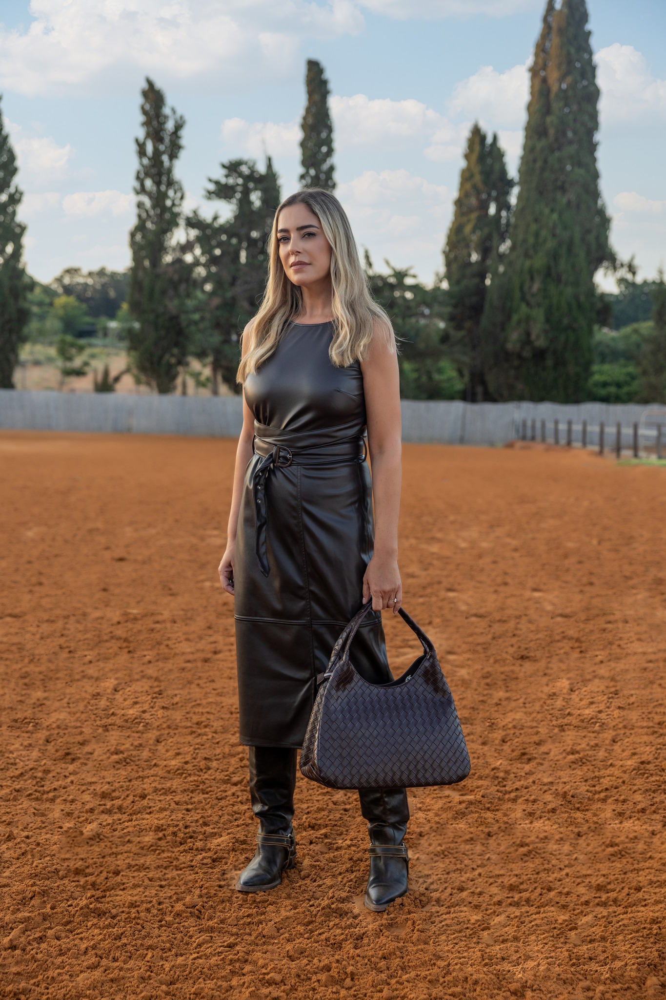forever kind of dress
שמלת עור מדויקת ואלגנטית במיוחד
מחכים לך בסניפים ובמשלוח חינם בכל רכישה באתר.
